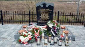 W hołdzie Polakom zamordowanym przez Niemców! W Mielnie odsłonięto nowy pomnik! - zdjęcie 60