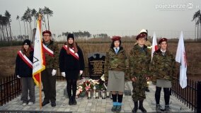 W hołdzie Polakom zamordowanym przez Niemców! W Mielnie odsłonięto nowy pomnik! - zdjęcie 49