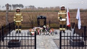 W hołdzie Polakom zamordowanym przez Niemców! W Mielnie odsłonięto nowy pomnik! - zdjęcie 48