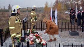 W hołdzie Polakom zamordowanym przez Niemców! W Mielnie odsłonięto nowy pomnik! - zdjęcie 38