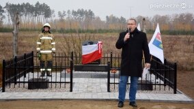 W hołdzie Polakom zamordowanym przez Niemców! W Mielnie odsłonięto nowy pomnik! - zdjęcie 19