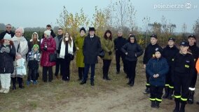 W hołdzie Polakom zamordowanym przez Niemców! W Mielnie odsłonięto nowy pomnik! - zdjęcie 13