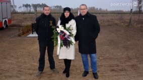 W hołdzie Polakom zamordowanym przez Niemców! W Mielnie odsłonięto nowy pomnik! - zdjęcie 4