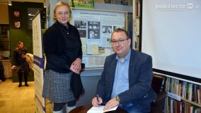 Książka Karola Soberskiego wstrząsnęła czytelnikami w Pobiedziskach! - zdjęcie 42