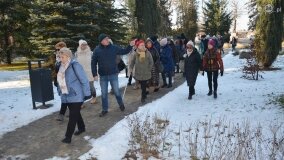 Piloci wycieczek poznali tajemnice pałacu w Czerniejewie i niemieckiej zbrodni na „Dziekance”! - zdjęcie 46