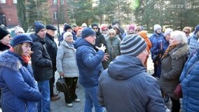 Piloci wycieczek poznali tajemnice pałacu w Czerniejewie i niemieckiej zbrodni na „Dziekance”! - zdjęcie 45