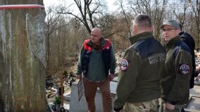 Na ratunek zabytkowej kolumnie powstańca listopadowego na cmentarzu w Sławnie! - zdjęcie 28