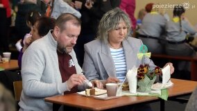 Pasztety i mazurki szybko zniknęły ze stołów - zdjęcie 30