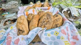 Tradycyjne potrawy, przetwory i wypieki podczas Kiermaszu Wielkanocnego - zdjęcie 8