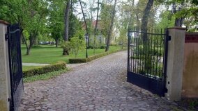 „Spacerując po parku w Rybieńcu, spacerujemy po ukrytych skarbach” - zdjęcie 1