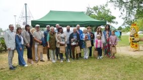 Plener artystyczny w Parku Wolności w Barcinie - zdjęcie 29