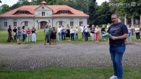 Czerniejewska rezydencja w sierpniowym słońcu - zdjęcie 1