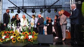 Nieco deszczowe, lecz bardzo udane Dożynki Gminy Gniezno - zdjęcie 59