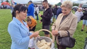 Nieco deszczowe, lecz bardzo udane Dożynki Gminy Gniezno - zdjęcie 49