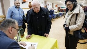 Premiera książki „Głębokie. Tropami tajemnic” – wielkie święto w małej miejscowości! - zdjęcie 156