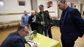 Premiera książki „Głębokie. Tropami tajemnic” – wielkie święto w małej miejscowości! - zdjęcie 155