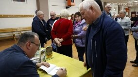 Premiera książki „Głębokie. Tropami tajemnic” – wielkie święto w małej miejscowości! - zdjęcie 149
