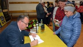 Premiera książki „Głębokie. Tropami tajemnic” – wielkie święto w małej miejscowości! - zdjęcie 144