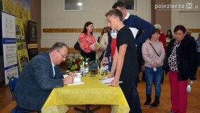 Premiera książki „Głębokie. Tropami tajemnic” – wielkie święto w małej miejscowości! - zdjęcie 136