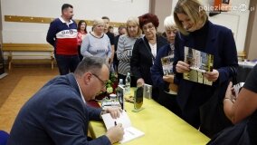 Premiera książki „Głębokie. Tropami tajemnic” – wielkie święto w małej miejscowości! - zdjęcie 131