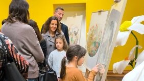 „Skok w dobrą książkę” – wernisaż prac Anny Wojtczak - zdjęcie 5