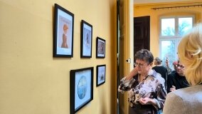 „Skok w dobrą książkę” – wernisaż prac Anny Wojtczak - zdjęcie 4
