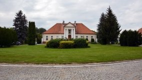 Srebrna Góra – zespół dworski – jeden z cenniejszych w Wielkopolsce