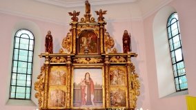 Świątynia w Kłecku z tryptykiem Mateusza Kossiora 