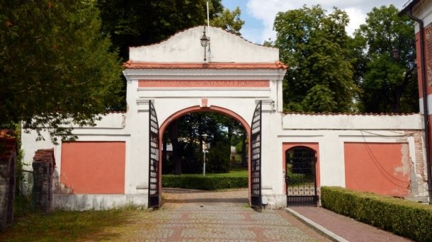 Klasztor w Lądzie nad Wartą