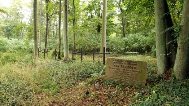 Tajemniczy cmentarz von Treskow w Wierzonce