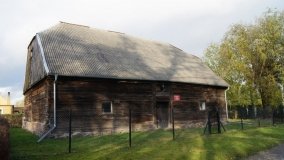 Najstarszy na Kujawach! Drewniany spichlerz dworski z 1709 r. w Rzeszynku
