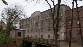 Obornicki młyn niczym zamek warowny na Wełnie