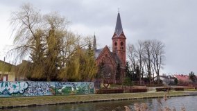 Wizytówka Barcina – kościół z czerwonej cegły