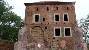 Zamek w Gołańczy - zdjęcie 2
