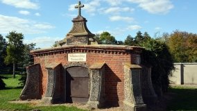 Zagadkowa tablica w Jarząbkowie - zdjęcie 6