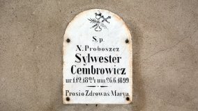 Zagadkowa tablica w Jarząbkowie - zdjęcie 7