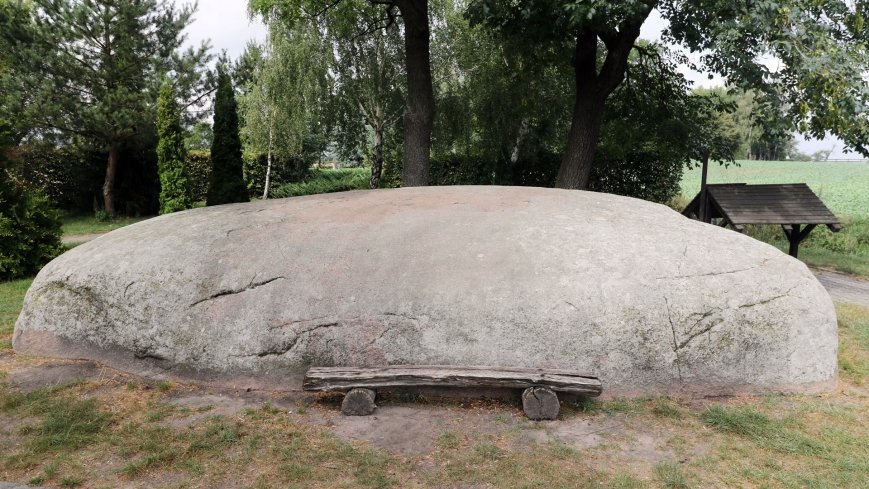 Kamień św. Wojciecha w Budziejewku - zdjęcie 1