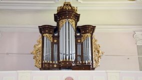 Świątynia w Kłecku z tryptykiem Mateusza Kossiora  - zdjęcie 13