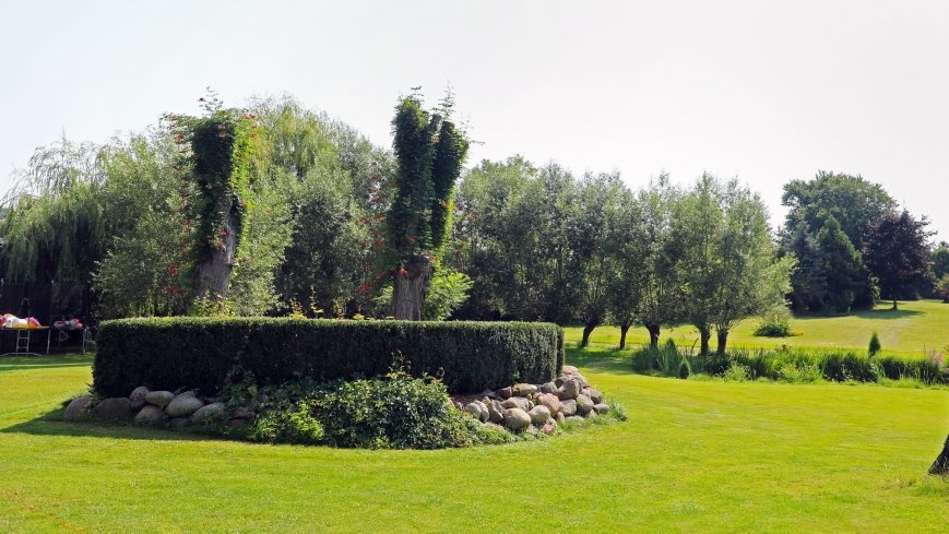 Pałac książąt von Sachsen-Altenburg w Boduszewie - zdjęcie 1