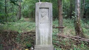 Wymysłowice – tajemnicza prywatna nekropolia w lesie „Kobylarz” - zdjęcie 8