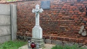 Pomnik pomordowanych w Małej Górce - zdjęcie 4