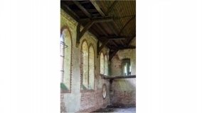 Opuszczony kościół w Zrazimiu - zdjęcie 5