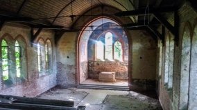 Opuszczony kościół w Zrazimiu - zdjęcie 9
