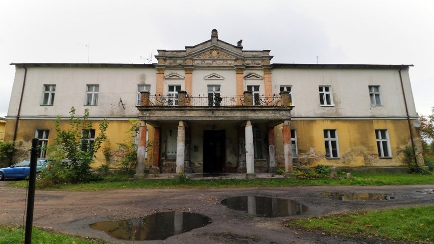 Nieznany dwór obronny w Murowanej Goślinie - zdjęcie 1
