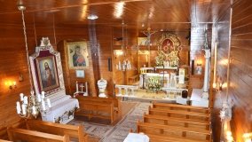 Urzekający drewniany kościółek w Brudzewie - zdjęcie 9