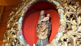 Urzekający drewniany kościółek w Brudzewie - zdjęcie 13