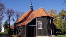 Strzelce – drewniany kościół w pobliżu Jeziora Pakoskiego - zdjęcie 3