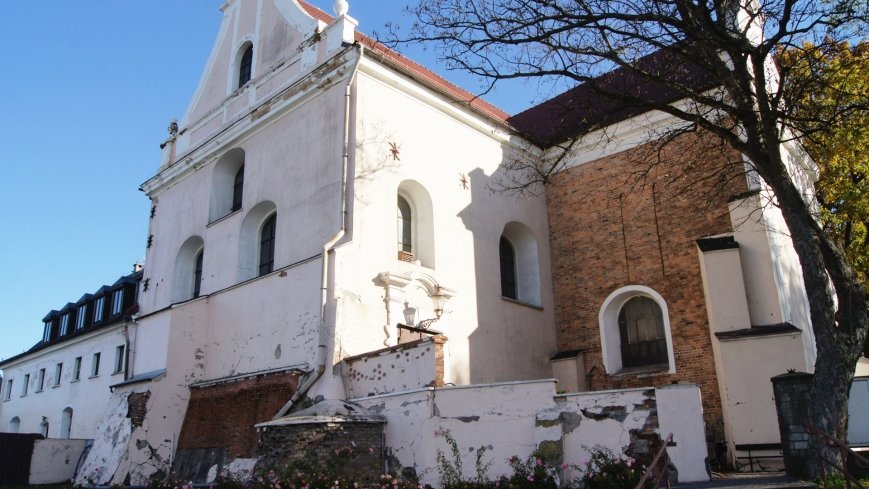 Pakość – gotycki zamek i relikwie Krzyża Świętego - zdjęcie 1