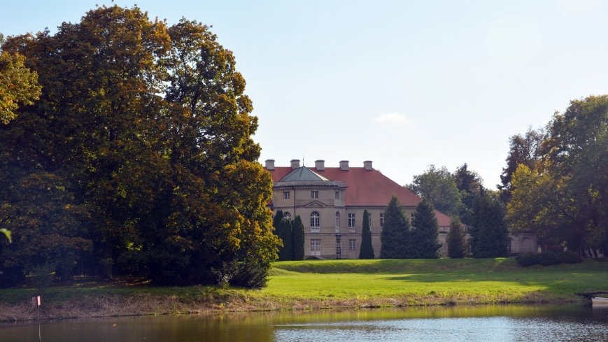 Tajemniczy park w Czerniejewie - zdjęcie 1