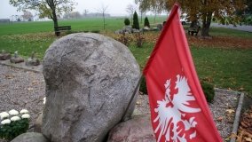 Kamienny powstańczy skwer w Pacholewie - zdjęcie 13